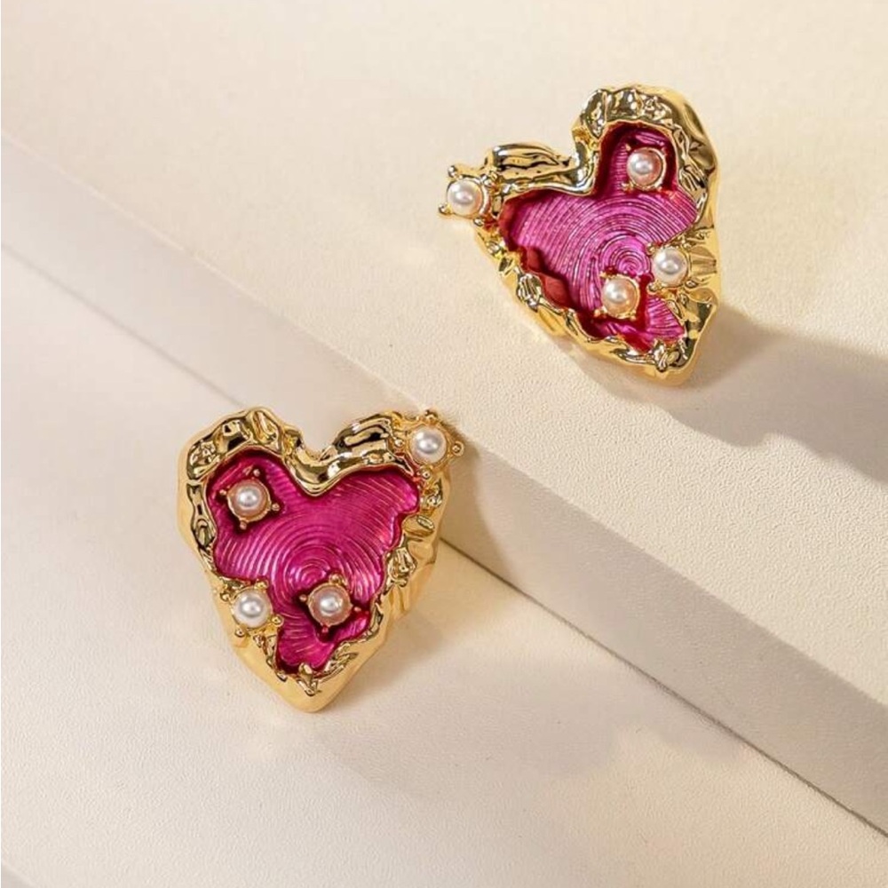 Vintage Retro Heart Earrings with Pearls - Picture 2 of 4